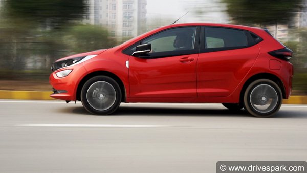 Top Car News Of The Week: टॉप कार न्यूज: नई टाटा अल्ट्रोज आई-टर्बो लॉन्च, निसान मैग्नाईट सेफ्टी रिपोर्ट, मारुति जिम्नी एक्सपोर्ट