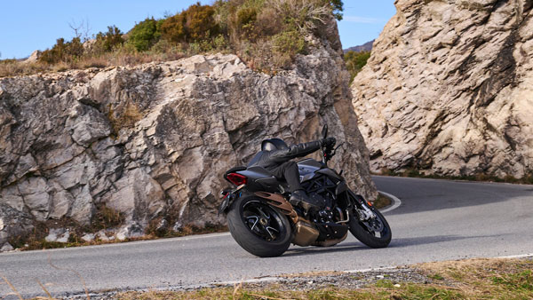 2021 MV Agusta Brutale & Dragster 800: नई एमवी अगस्ता ब्रूटेल व ड्रैगस्टर 800 का हुआ खुलासा, जानें