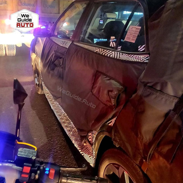 Hyundai Creta 7-Seater Spied: हुंडई क्रेटा 7-सीटर टेस्टिंग के दौरान दिखी, इंटीरियर की जानकारियां आई सामने Hyundai Creta 7-Seater Spied: हुंडई क्रेटा 7-सीटर टेस्टिंग के दौरान दिखी, इंटीरियर की जानकारियां आई सामने