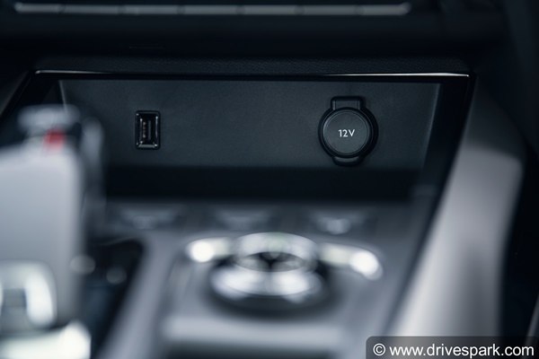 Citroen C5 Aircross Review In Hindi: सिट्रोन सी5 एयरक्रॉस सी5 रिव्यू: डिज़ाइन, फीचर्स, इंजन, परफॉर्मेंस, हैंडलिंग जानकारी