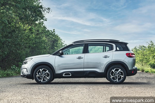 Citroen C5 Aircross Mileage Revealed: सिट्रोन सी5 एयरक्रॉस के माइलेज व वारंटी की जानकारी आई सामने