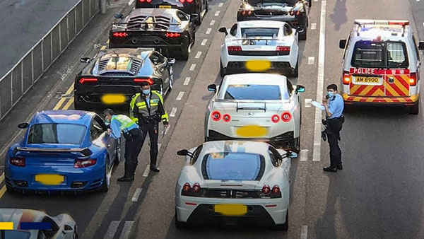 Hong Kong Police Busted 45 Supercars: हांगकांग पुलिस ने 45 सुपर कारों को किया जब्त, सड़क लगा रहे थे रेस