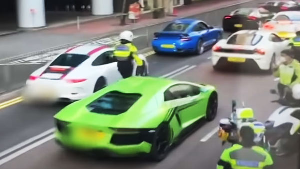 Hong Kong Police Busted 45 Supercars: हांगकांग पुलिस ने 45 सुपर कारों को किया जब्त, सड़क लगा रहे थे रेस
