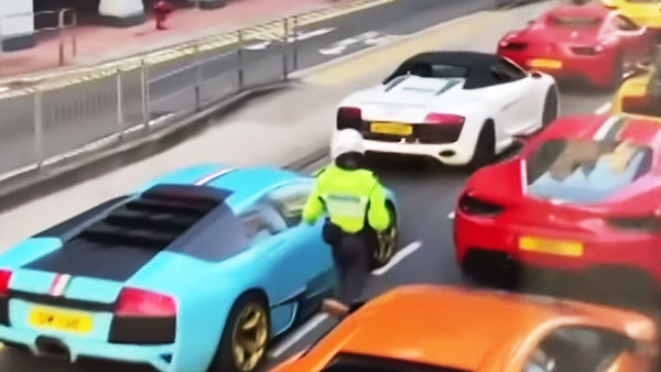 Hong Kong Police Busted 45 Supercars: हांगकांग पुलिस ने 45 सुपर कारों को किया जब्त, सड़क लगा रहे थे रेस