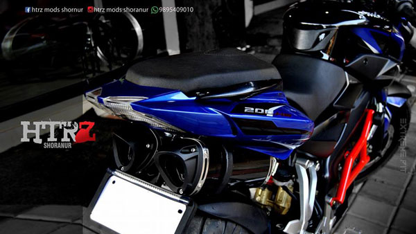 Bajaj Pulsar NS 200 Modified: बजाज पल्सर एनएस 200 में अंडर सीट लगाया ट्विन एग्जॉस्ट, देखें