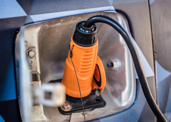 Electric Car Conversion Startups: यह स्टार्टअप कंपनियां दे रही हैं बढ़ते पेट्रोल की कीमत से निजात, आप भी जानें Electric Car Conversion Startups: यह स्टार्टअप कंपनियां दे रही हैं बढ़ते पेट्रोल की कीमत से निजात, आप भी जानें