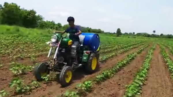 Tractor From Bullet: महाराष्ट्र के किसान ने बुलेट से बना दिया ट्रैक्टर, कर रहे हैं खेती के खर्च में लाखों की बचत