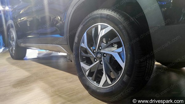 Hyundai Bayon Launch Date Revealed: हुंडई बेयोन 2 मार्च को होगी पेश, होगी स्पोर्टी अंदाज वाली किफायती कार Hyundai Bayon Launch Date Revealed: हुंडई बेयोन 2 मार्च को होगी पेश, होगी स्पोर्टी अंदाज वाली किफायती कार