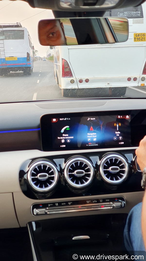 Mercedes A-Class Limousine Review In Hindi: मर्सिडीज बेंज ए-क्लास लिमोजिन रिव्यू: लुभावनी स्टाइल व डिजाईन!