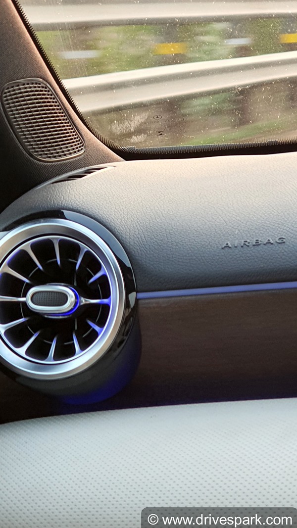 Mercedes A-Class Limousine Review In Hindi: मर्सिडीज बेंज ए-क्लास लिमोजिन रिव्यू: लुभावनी स्टाइल व डिजाईन!