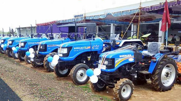 Sonalika Tractor Sales January 2021: सोनालिका ने जनवरी में बेचे 10,158 ट्रैक्टर, बिक्री 40% बढ़ी