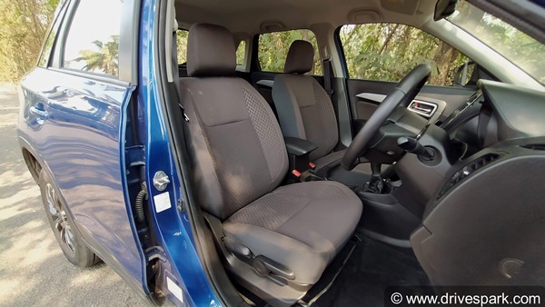 Toyota Urban Cruiser Review In Hindi: टोयोटा अर्बन क्रूजर रिव्यू: डिजाईन, फीचर्स, इंजन, ड्राइविंग, हैंडलिंग, माइलेज जानकारी