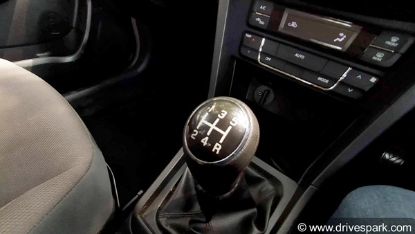 Toyota Urban Cruiser Review In Hindi: टोयोटा अर्बन क्रूजर रिव्यू: डिजाईन, फीचर्स, इंजन, ड्राइविंग, हैंडलिंग, माइलेज जानकारी