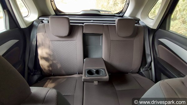 Toyota Urban Cruiser Review In Hindi: टोयोटा अर्बन क्रूजर रिव्यू: डिजाईन, फीचर्स, इंजन, ड्राइविंग, हैंडलिंग, माइलेज जानकारी