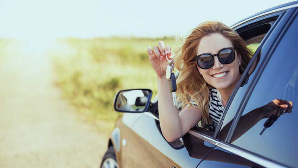 Driving Licence With Facemask: फेसमास्क के साथ महिला का बन गया ड्राइविंग लाइसेंस, इंटरनेट पर वायरल हुई तस्वीर