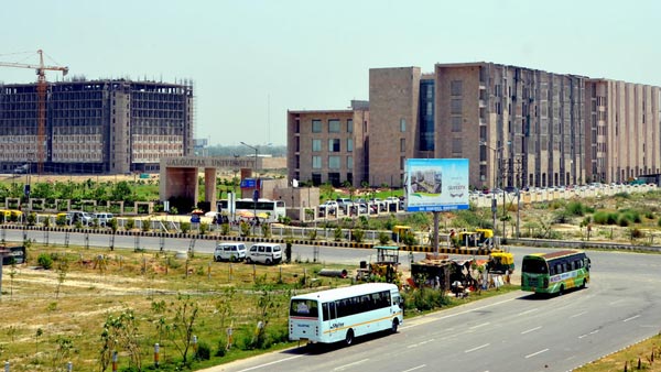 Yamuna Expressway: यमुना एक्सप्रेसवे पर गाड़ी चलाने के लिए अब जरूरी है यह ऐप, करें लें इंस्टाॅल