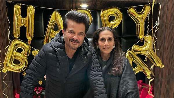 अनिल कपूर ने अपनी पत्नी को गिफ्ट की 1 करोड़ की मर्सिडीज-बेंज जीएलएस एसयूवी अनिल कपूर ने अपनी पत्नी को गिफ्ट की 1 करोड़ की मर्सिडीज-बेंज जीएलएस एसयूवी