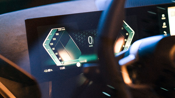 BMW Unveils iDrive 8 Infotainment System: बीएमडब्ल्यू ने आईड्राइव 8 इंफोटेनमेंट सिस्टम का किया खुलासा