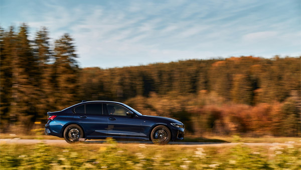 BMW M340i xDrive Bookings: बीएमडब्ल्यू एम340आई एक्सड्राइव की बुकिंग आज से होगी शुरू, इतने में कर सकते हैं बुक