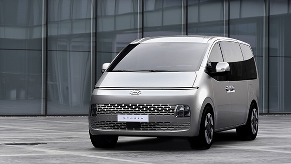 Hyundai Custo Patent Images Leaked: हुंडई ला रही है कस्टो एमपीवी, किया कार्निवल को देगी टक्कर