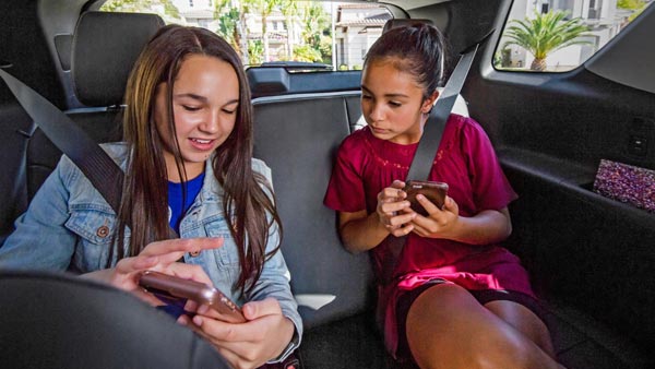 Hefty Traffic Fines In The World: इन देशों में लगता है एक साल की सैलरी जितना ट्रैफिक चालान, जानें Hefty Traffic Fines In The World: इन देशों में लगता है एक साल की सैलरी जितना ट्रैफिक चालान, जानें