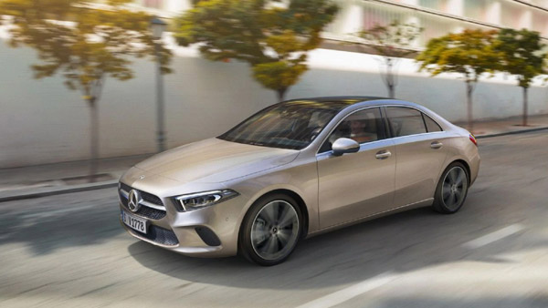 Mercedes A-Class Limousine Sold Out: मर्सिडीज बेंज ए-क्लास लिमोजिन अगले दो महीने के लिए पूरी तरह बिकी, मिली शानदार प्रतिक्रिया