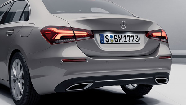 Mercedes A-Class Limousine Launched: मर्सिडीज बेंज ए-क्लास लिमोजिन भारत में हुई लॉन्च, कीमत 39.90 लाख रुपये