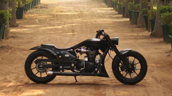 Royal Enfield Bike Modification: रॉयल एनफील्ड बाइक को मॉडिफाई कर बनाया लो-राइडर क्रूजर, देखें तस्वीरें