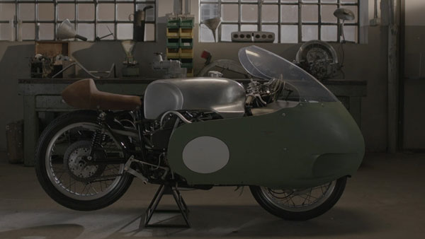 Moto Guzzi Celebrates 100th Anniversary: मोटो गुज्जी ने पुरे किए 100 साल, इटली में मनाएगी जश्न