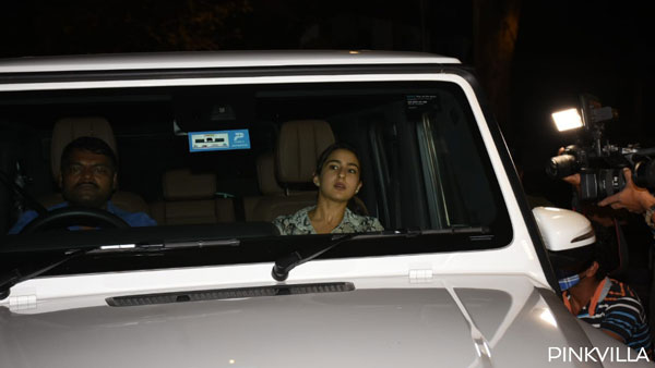 मर्सिडीज-बेंज जी-वैगन जी350डी एसयूवी में नजर आईं सारा अली खान, देखें वीडियो