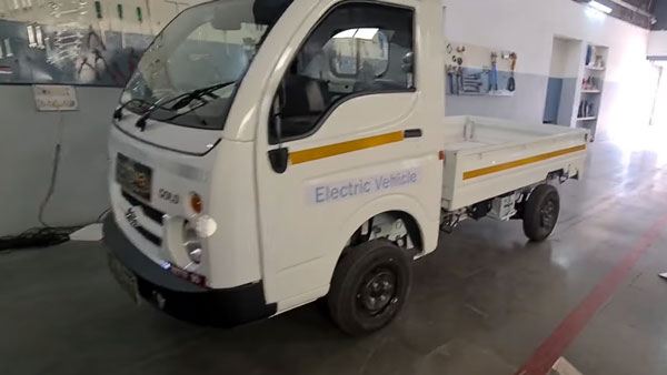 Tata Ace Modification: टाटा ऐस को मॉडिफाई कर बनाया इलेक्ट्रिक सीवी, जानें क्या है इसकी रेंज