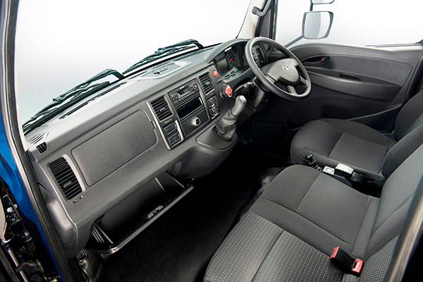 Tata Motors Unveils T-Series Smart Truck Range: टाटा मोटर्स ने टी-सीरीज की स्मार्ट ट्रक रेंज को किया पेश