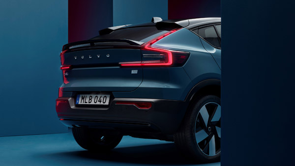 Volvo C40 Electric SUV Unveiled: आ रही है वोल्वो की सी40 इलेक्ट्रिक एसयूवी, रेंज होगी 400 किमी से अधिक