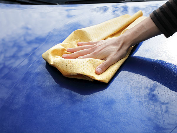 Nissan Free Foam Wash Service: निसान व डैटसन की कारों को आज मिल रहा फ्री फोम वाश सर्विस, जानें