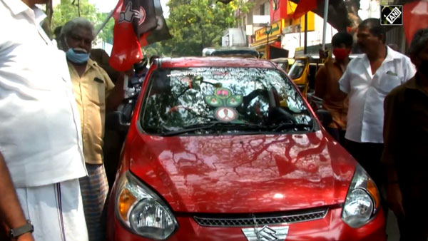 Yoga Trainer Pulls Maruti Alto 800: योग प्रशिक्षक ने मारुति ऑल्टो 800 को खींचा, वीडियो हुआ वायरल