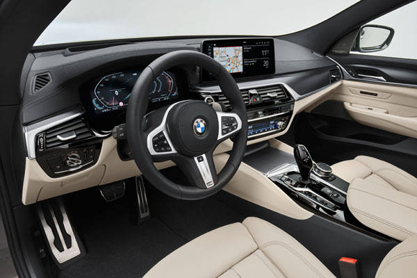 BMW 6 Series Launched: बीएमडब्ल्यू 6 सीरीज भारत में 67.90 लाख रुपये की कीमत पर हुई लॉन्च, जानें फीचर्स, वैरिएंट के बारें में