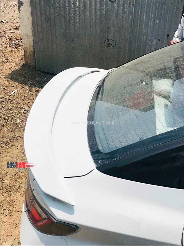 2021 Hyundai Aura Spotted At Dealership: नई अपडेटेड हुंडई औरा डीलरशिप पर आई नजर, जल्द होगी बिक्री