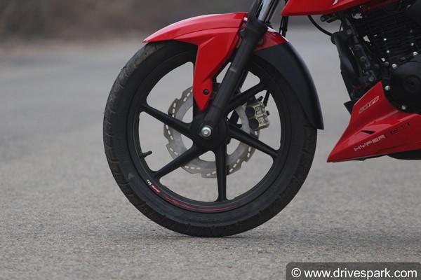 2021 TVS Apache RTR 160 Review: लेटेस्ट डिजाइन के साथ है परफेक्ट एंट्री लेवल कम्यूटर बाइक