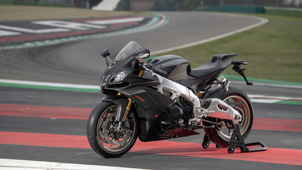 Aprilia Tuono 1100 Launch Timeline: अप्रीलिया ट्यूनो 1100 भारत लॉन्च व डिलीवरी के टाइमलाइन का हुआ खुलासा
