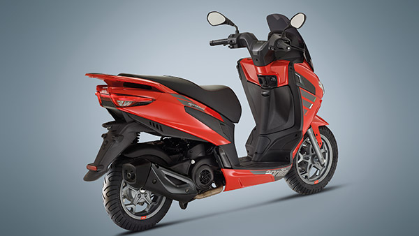 Aprilia SXR 50 Unveiled: अप्रीलिया ने पेश की एसएक्सआर 50 मैक्सी स्कूटर, जानें कैसा है डिजाइन, फीचर्स, इंजन