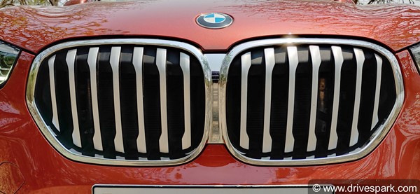 BMW X1 S-Drive 20d Review: बीएमडब्ल्यू एक्स1 एस-ड्राइव 20डी: जानें कैसी है यह कार, फीचर्स व इंजन