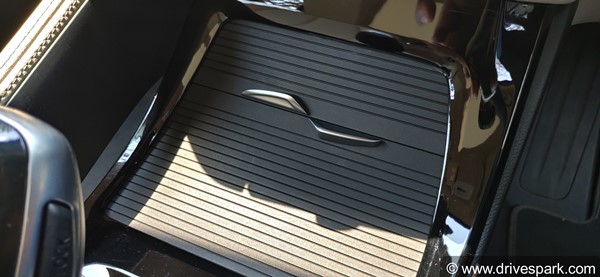 BMW X1 S-Drive 20d Review: बीएमडब्ल्यू एक्स1 एस-ड्राइव 20डी: जानें कैसी है यह कार, फीचर्स व इंजन