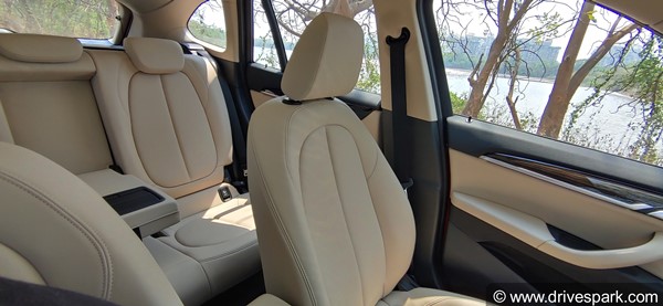 BMW X1 S-Drive 20d Review: बीएमडब्ल्यू एक्स1 एस-ड्राइव 20डी: जानें कैसी है यह कार, फीचर्स व इंजन