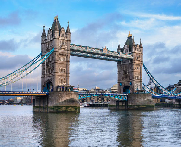 Delhi To London Bus Trip Postponed: कोरोना के चलते दिल्ली से लंदन की बस सेवा स्थगित 