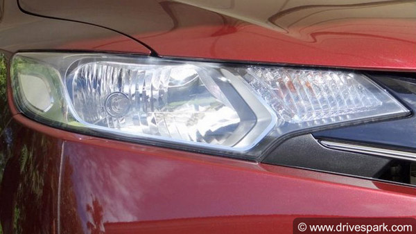 Car LED Lights Disadvantages: कार एलईडी लाइट के यह हो सकते हैं नुकसान, जानें