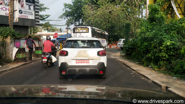 Citroen C3 Aircross Spied Testing: सिट्रोन सी3 एयरक्रॉस टेस्टिंग करते आई नजर, सामने आई यह जानकारियां