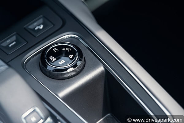 सिट्रोन सी5 एयरक्रॉस कल होगी भारत में लॉन्च, उससे पहले जानें डिजाईन, फीचर्स, इंजन के बारें में