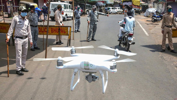 Drones To Deliver Covid Vaccine: ड्रोन से होगी कोरोना वैक्सीन की डिलीवरी, ICMR को मिली अनुमति Drones To Deliver Covid Vaccine: ड्रोन से होगी कोरोना वैक्सीन की डिलीवरी, ICMR को मिली अनुमति