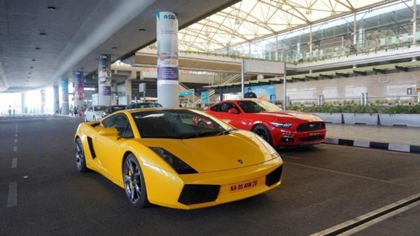Luxury Cars In Hyderabad Airport: हैदराबाद एयरपोर्ट पर मिल रही हैं लग्जरी कारें, अब घर जाएं लेम्बोर्गिनी से