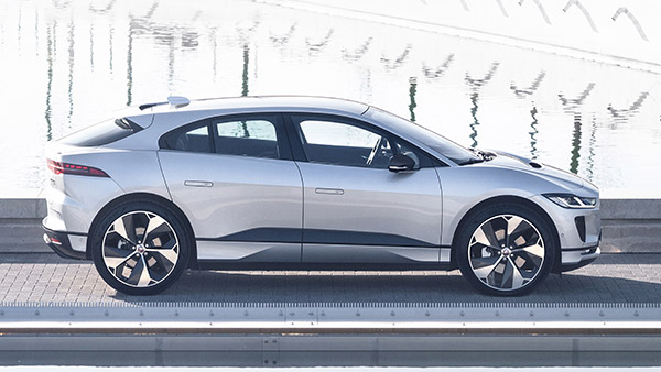 Jaguar I-Pace Black Edition: जगुआर आई-पेस ब्लैक एडिशन हुई पेश, जानें क्या हैं फीचर्स